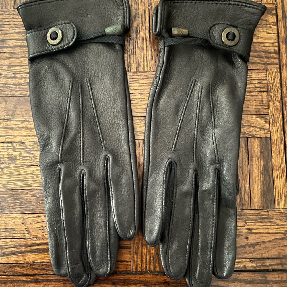 Cinch wrist Black Leather Women’s Gloves